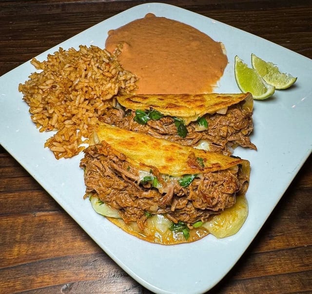 Quesa-Birria Combo.
