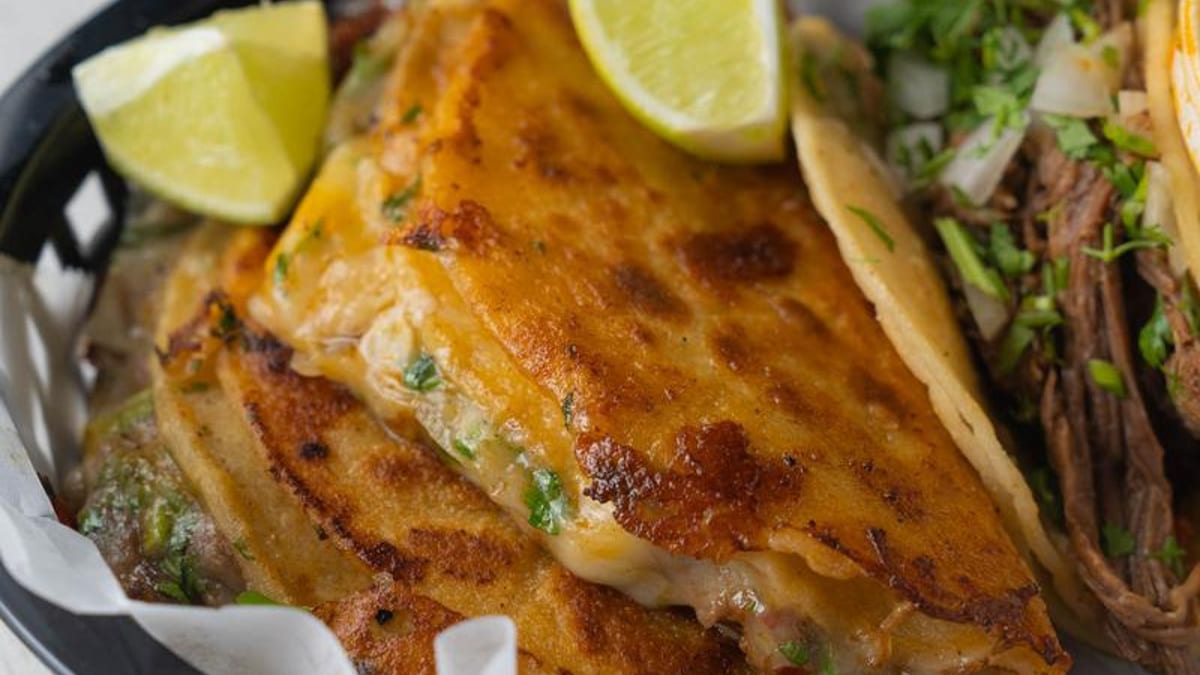 PHOENIX magazine: First Dish